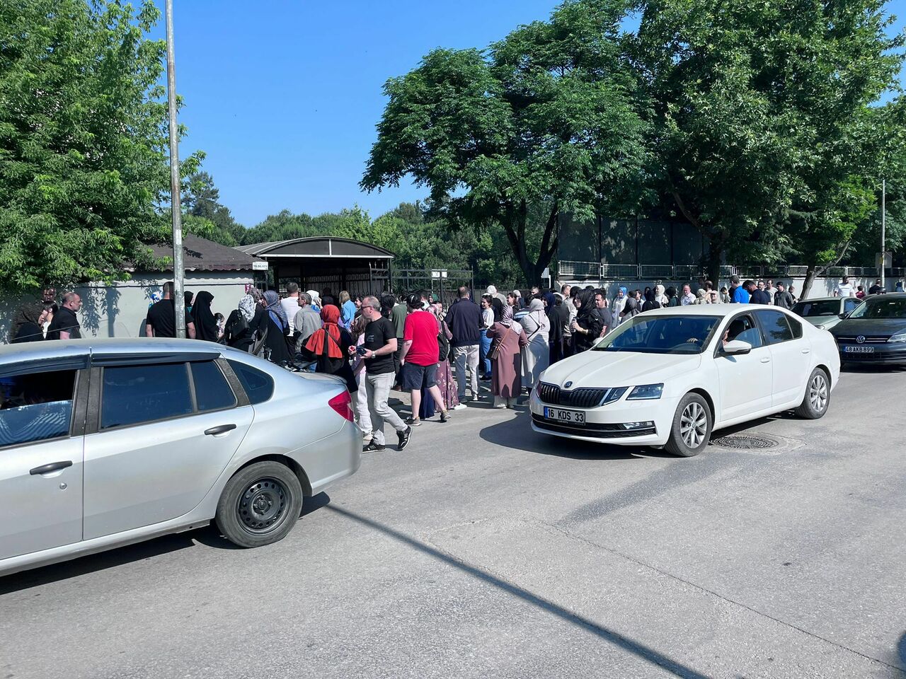 İnegöl’de Lgs Heyecanı Veliler, Öğrencilerden Daha Heyecanlıydı (1)