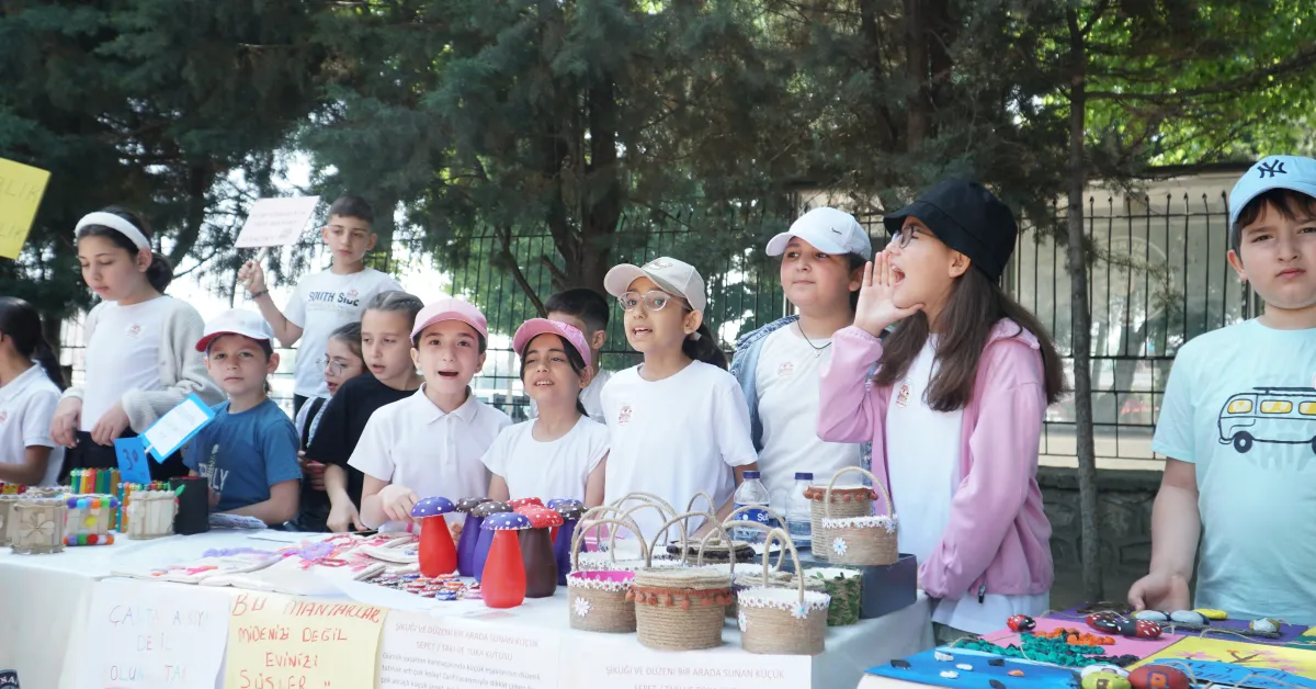 İnegöl'de Öğrencilerin Tasarladığı Ürünler Sergide Büyük İlgi Gördü (6)