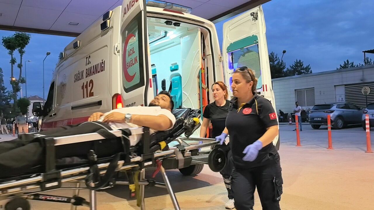 İnegöl'de Sigara Tartışması Kanlı Bitti Arkadaşını Bıçaklayan Şüpheli 3 Gün Sonra Yakalandış (4)