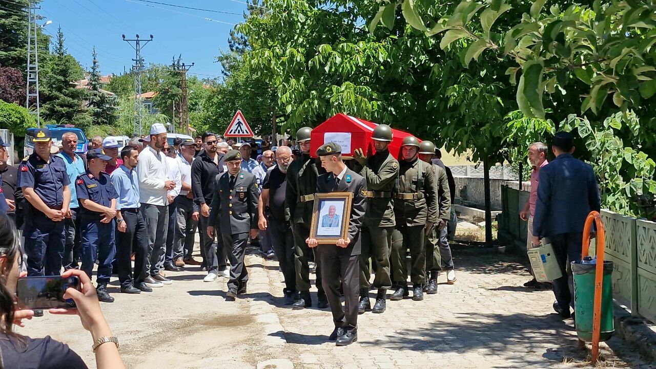 Kore Gazisi Son Yolculuğuna Uğurlandı (1)