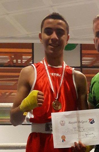 Mersin'de Oto Yıkamacıda 3 Gencin Cesedi Bulundu