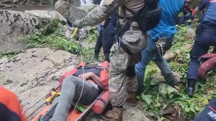 Protez Ayağı Çıkınca Uludağ Eteklerinde Mahsur Kaldı! (5)