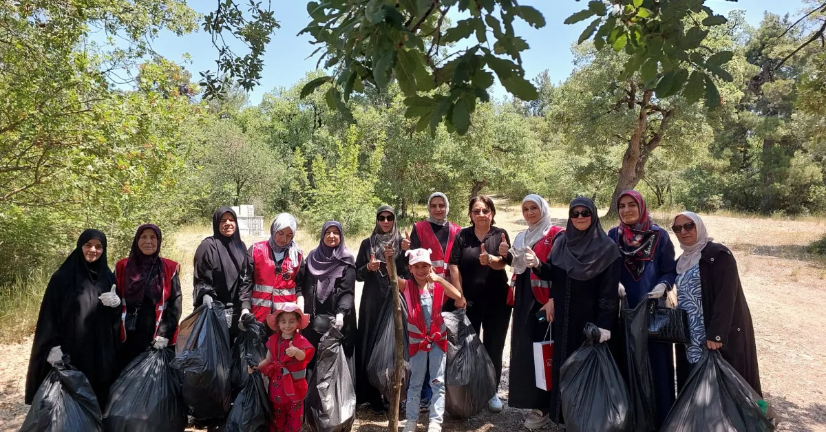 Saadet Partisi Kadın Kolları’ndan Şipali’de Anlamlı Temizlik Etkinliği (1)