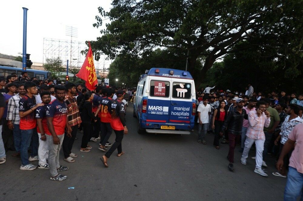 Şampiyonluk Kutlamasında Izdiham Çıktı 11 Ölü (2)