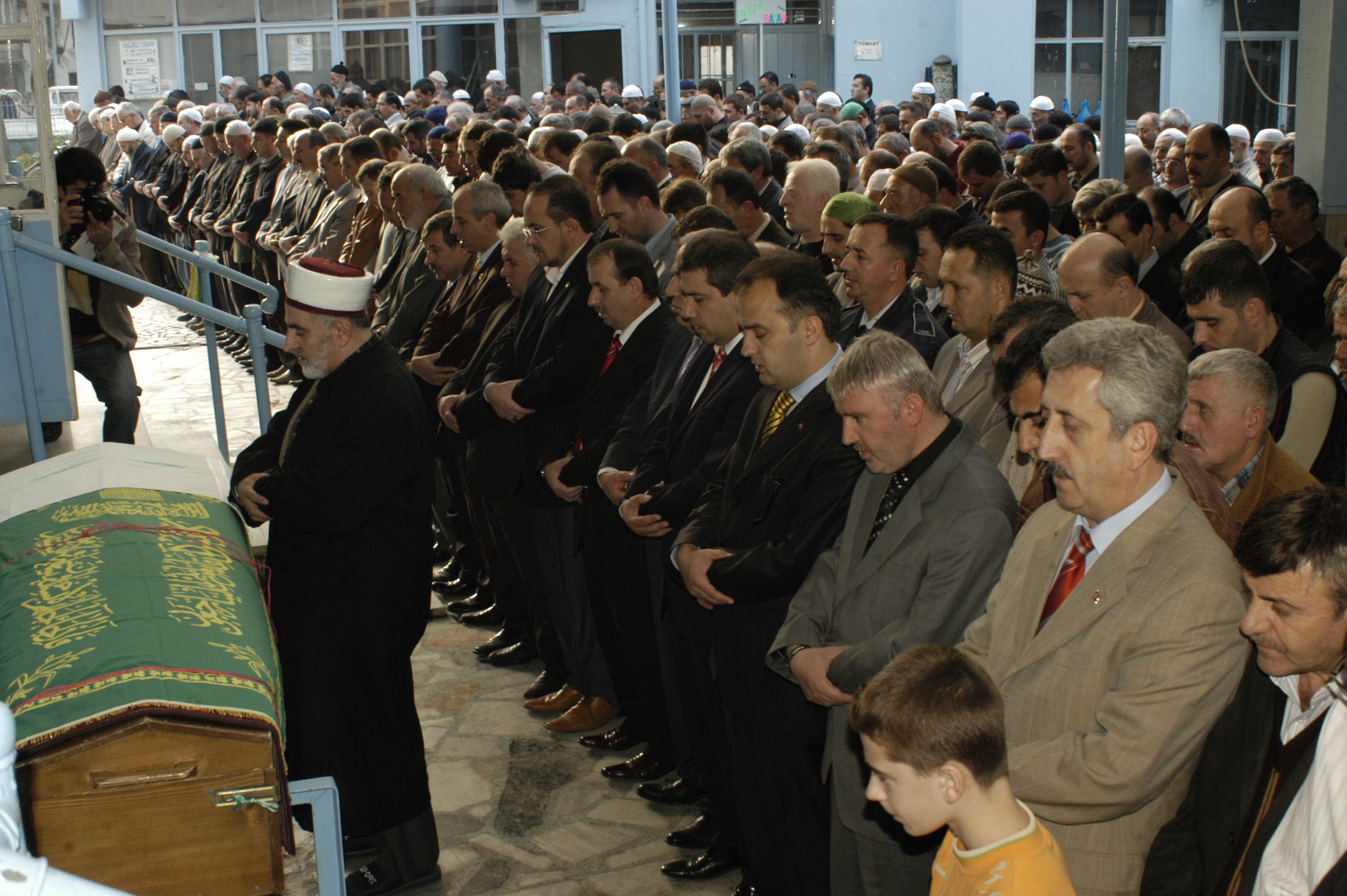 Vefat Edenler Cenaze Bilgileri Ölüm Haberleri Mezarlık Kabir Bilgileri Gencgazete 12 Haziran 2025 Perşembe (6)