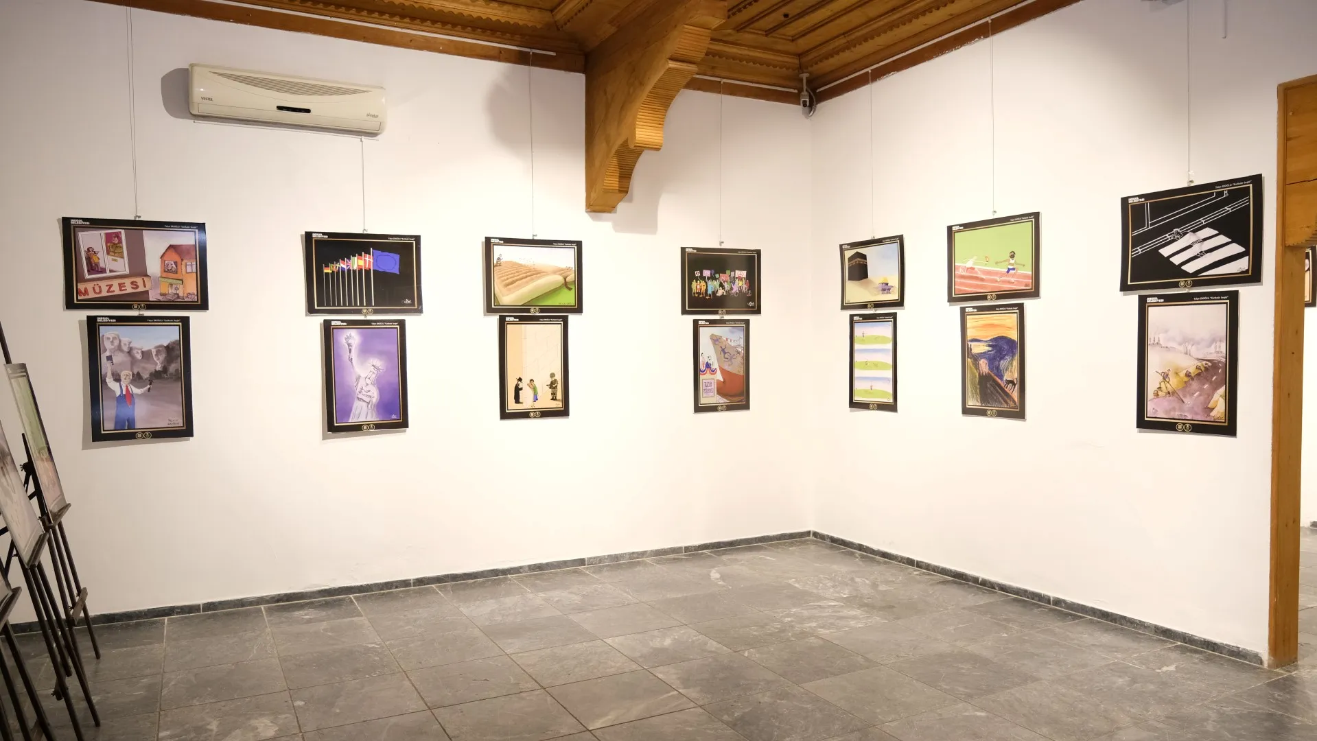 Yalçın Eroğlu İnegöl’de 46 Ödüllü Karikatür Sergisi Açtı (8)