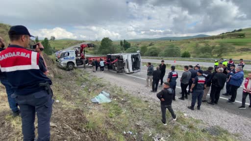 Yozgat’ta Midibüs Şarampole Yuvarlandı Çok Sayıda Ölü Ve Yaralı Var! (4)