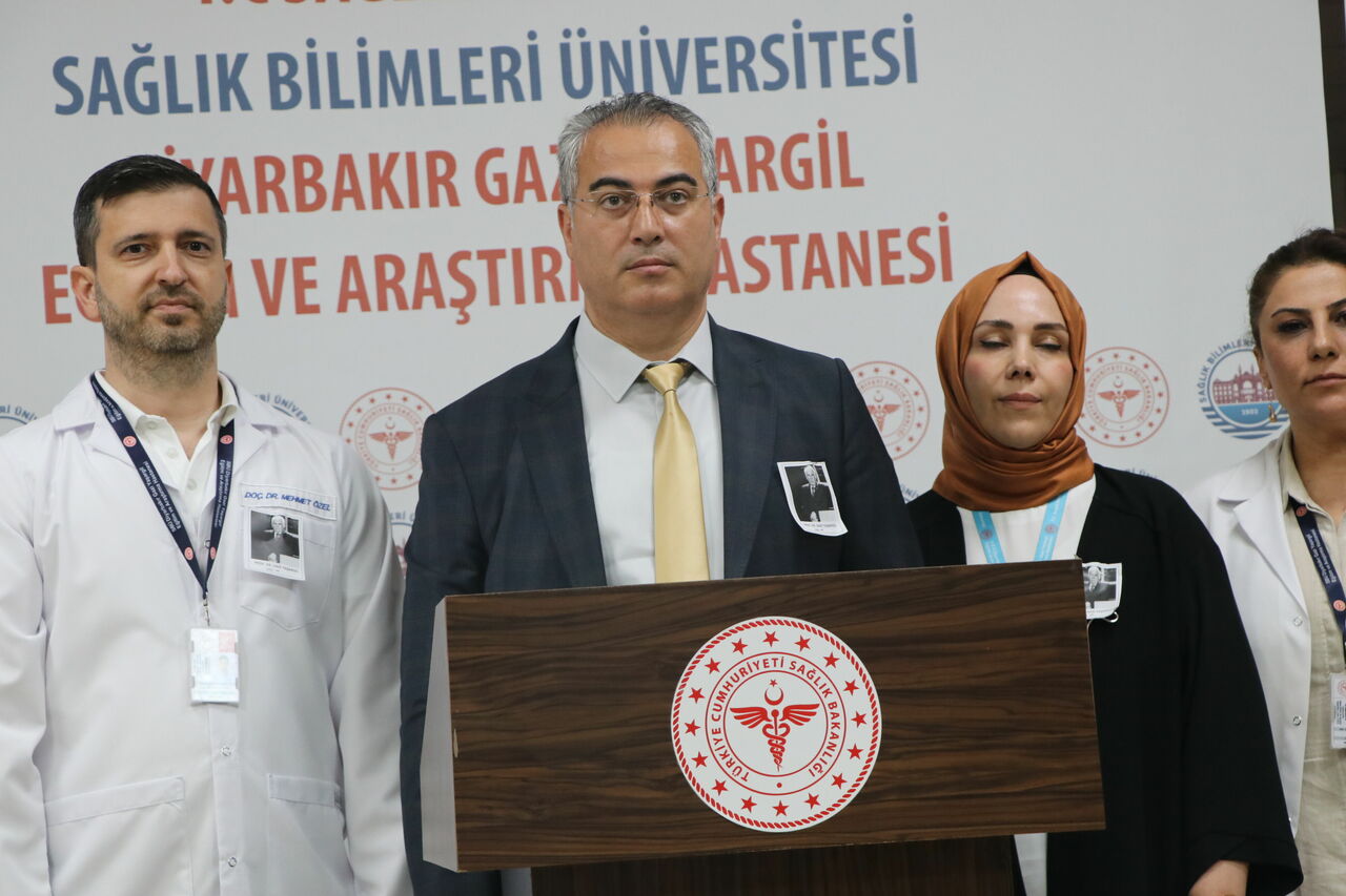 ‘Yüzyılın En İyi Beyin Cerrahı’ Prof. Dr. Gazi Yaşargil Hayatını Kaybetti (5)