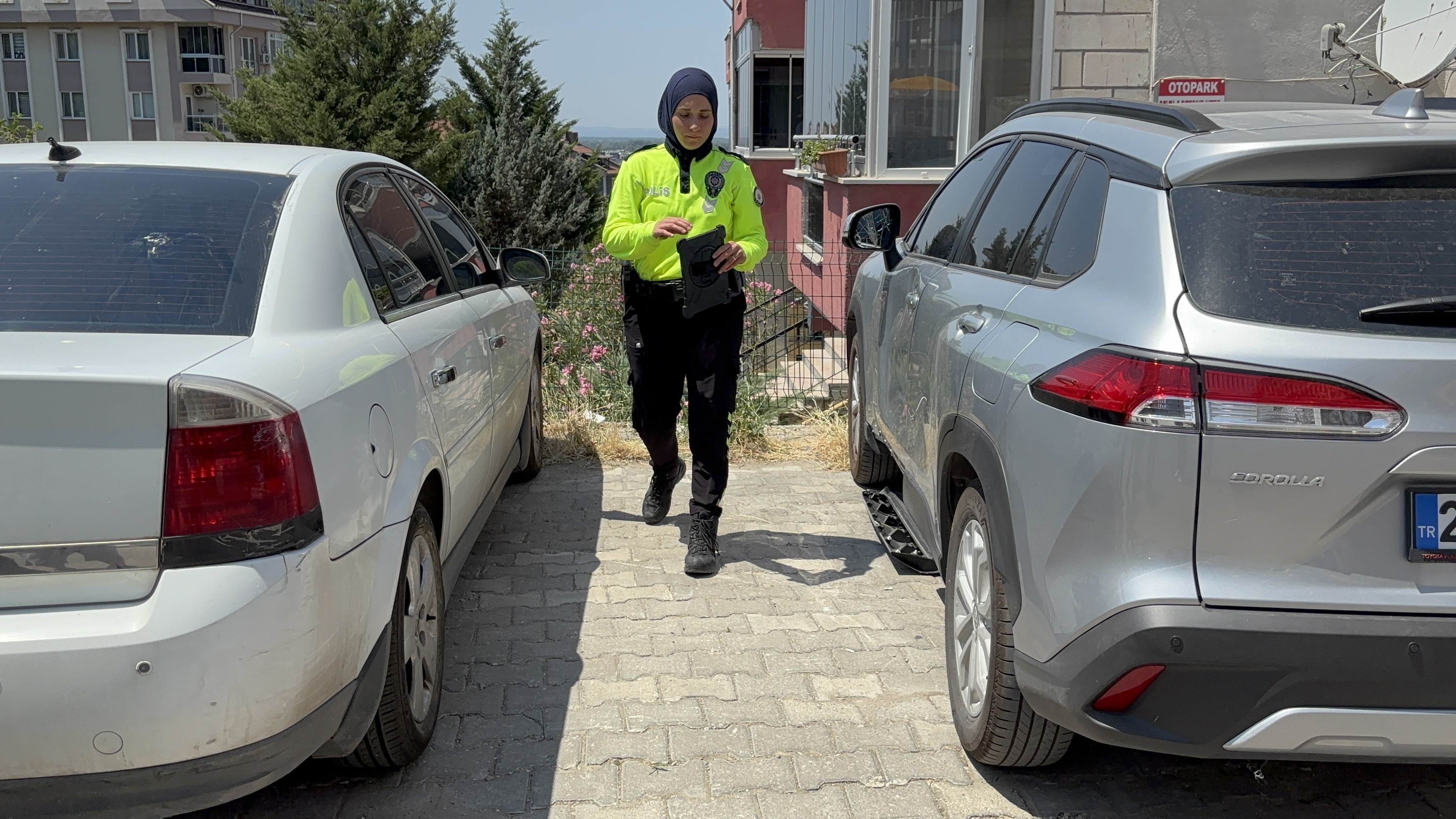Baba, Düşen Oğlunun Peşinden Atladı! (3)