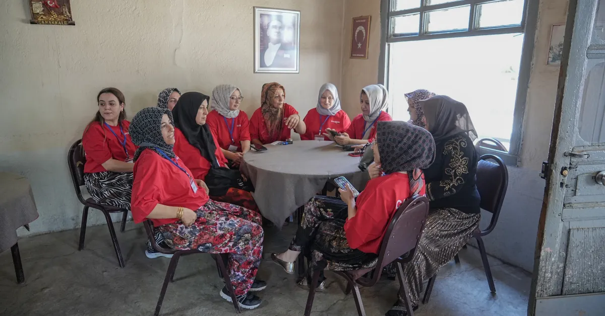 Bursa'da 524 Yıllık Gelenek Sürdü! Mahalle 1 Günlüğüne Kadınlara Emanet Edildi (2)