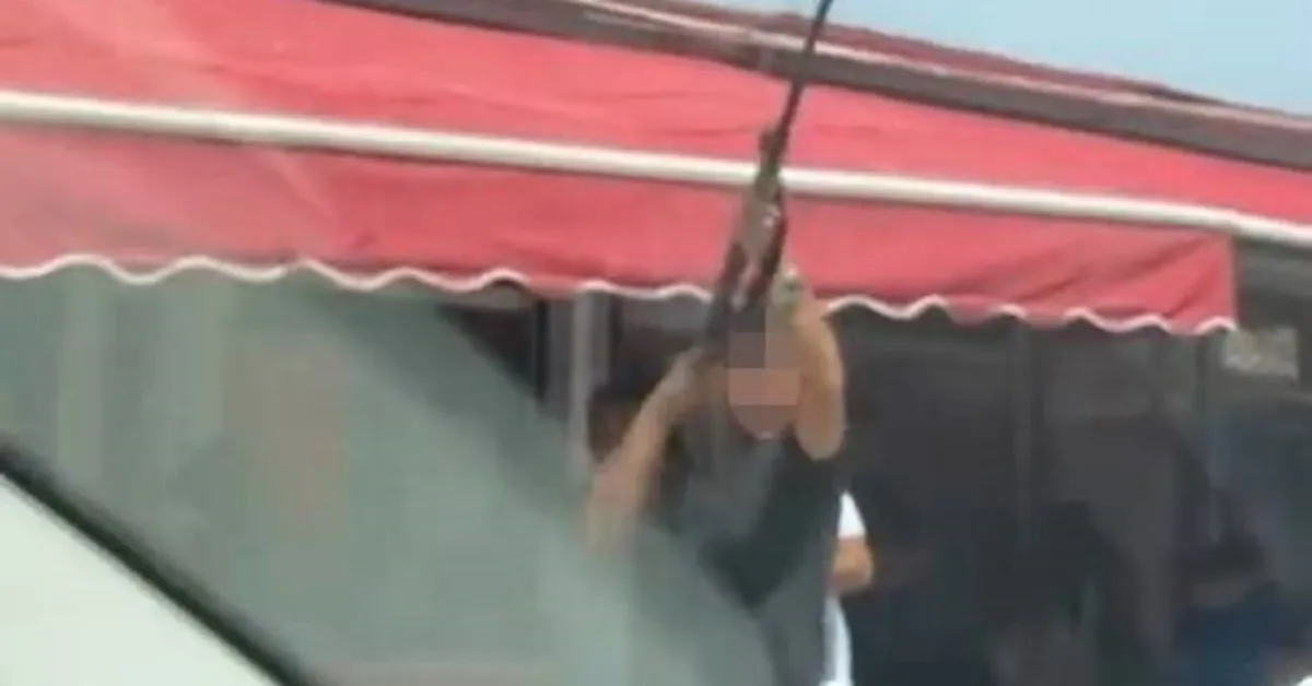 Bursa’da Asker Uğurlamasında Havaya Ateş Eden 2 Kişi Tutuklandı (2)