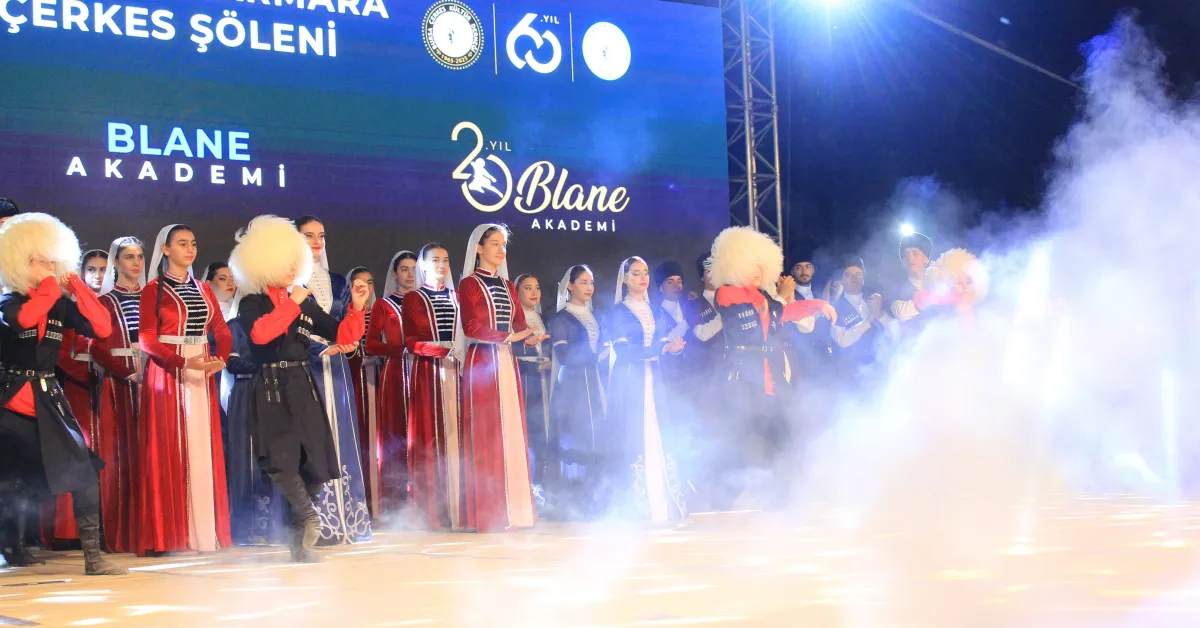 Bursa'da Düzenlenen 19. Güney Marmara Çerkes Şöleni'nde Binlerce Kişi Buluştu (3)