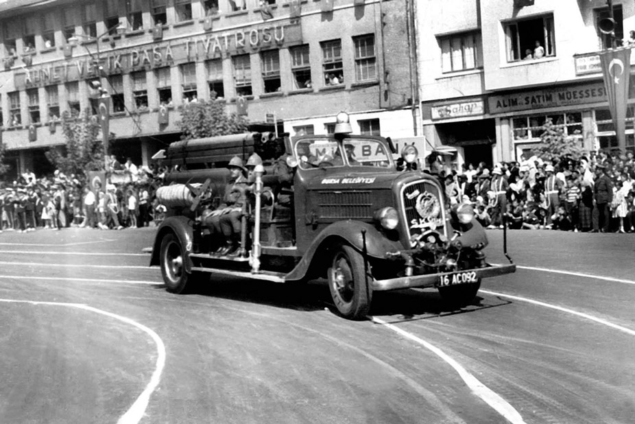 Bursayı Yakan Alevler Geçmişten Günümüze Tarihi Bursa Yangınları Gencgazete (2)