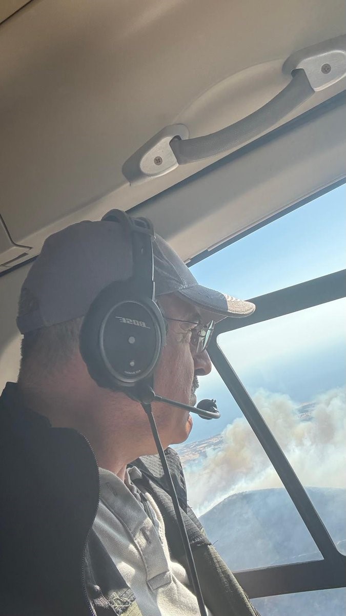 Çanakkale Valisi Toraman, Ayvacık'taki Orman Yangınını Havadan Kontrol Etti (1)