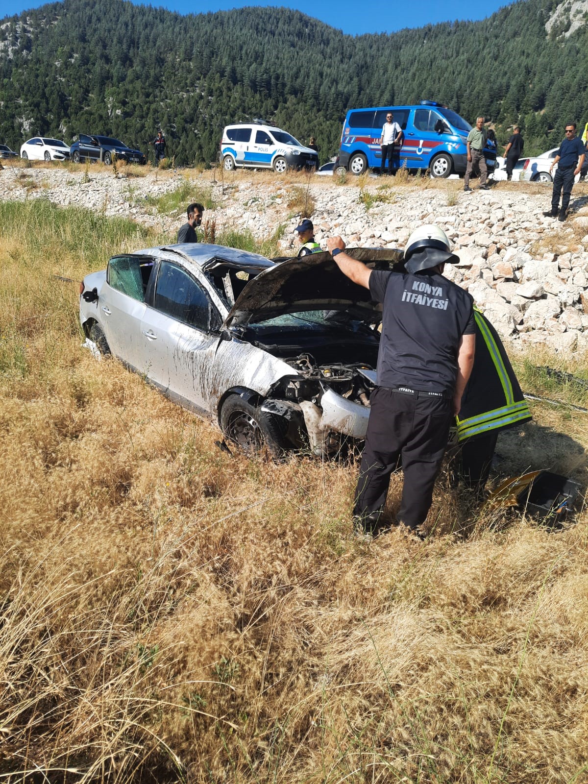 Devrilen Otomobilde Anne, Bebeği Ve Kız Kardeşi Hayatını Kaybetti (2)
