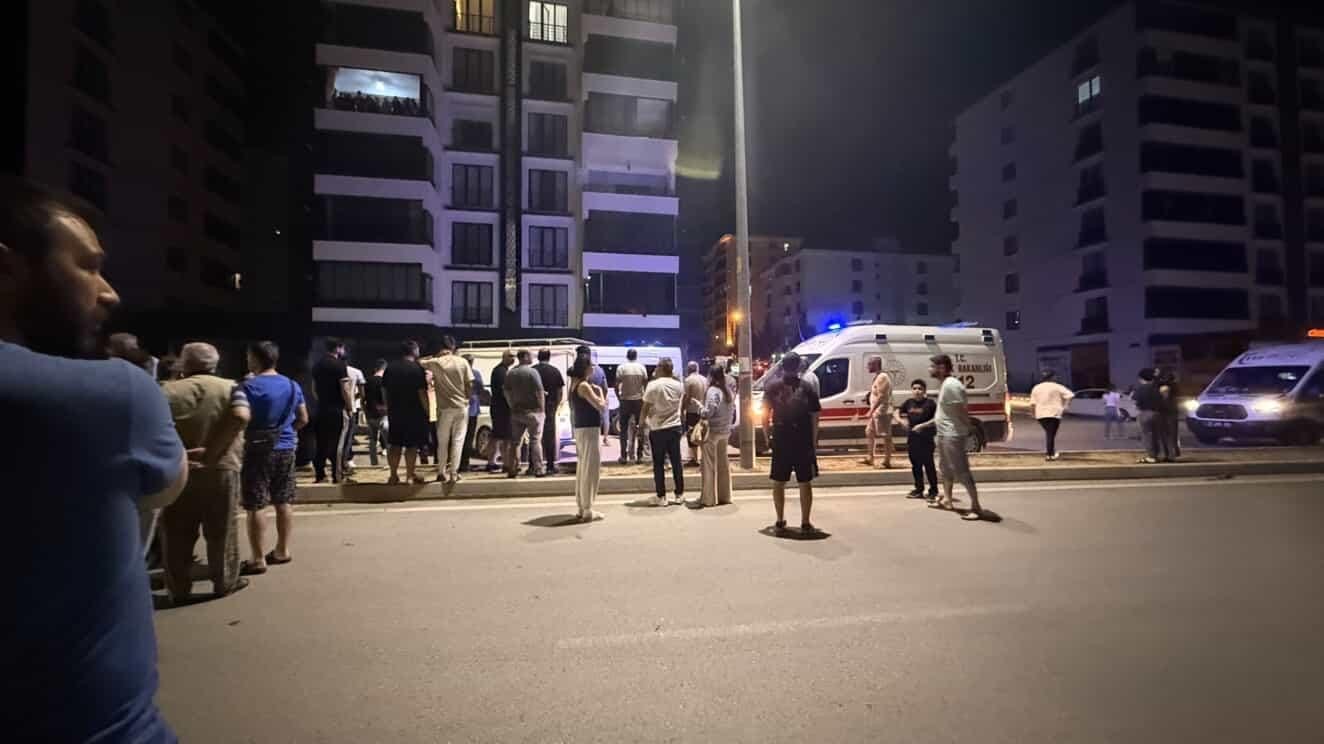 Elazığ’da Pikap Ile Otomobil Çarpıştı 3 Yar (1)