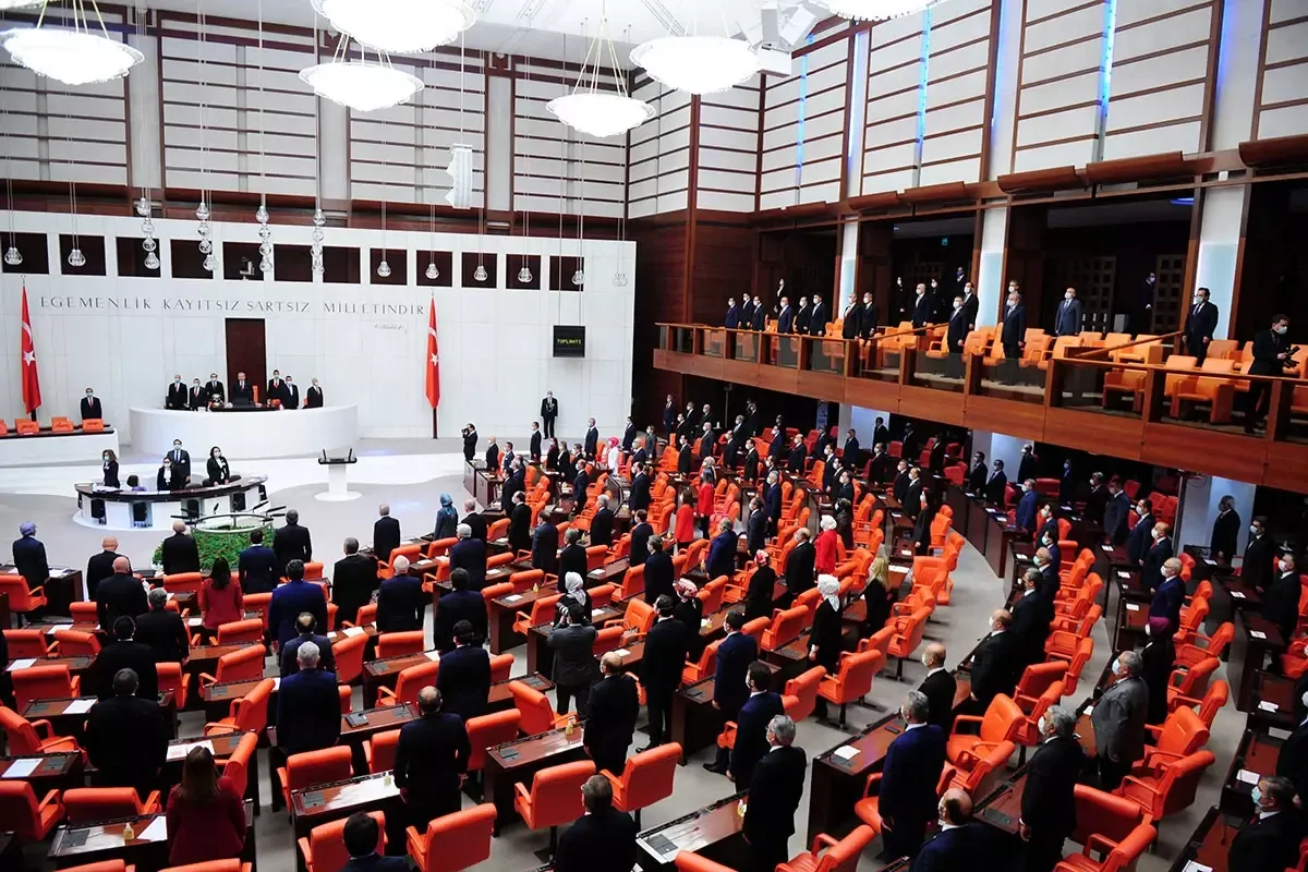 En Düşük Emekli Maaşı Belli Oldu! Tbmm’de Yeni Düzenleme Kabul Edildi (1)