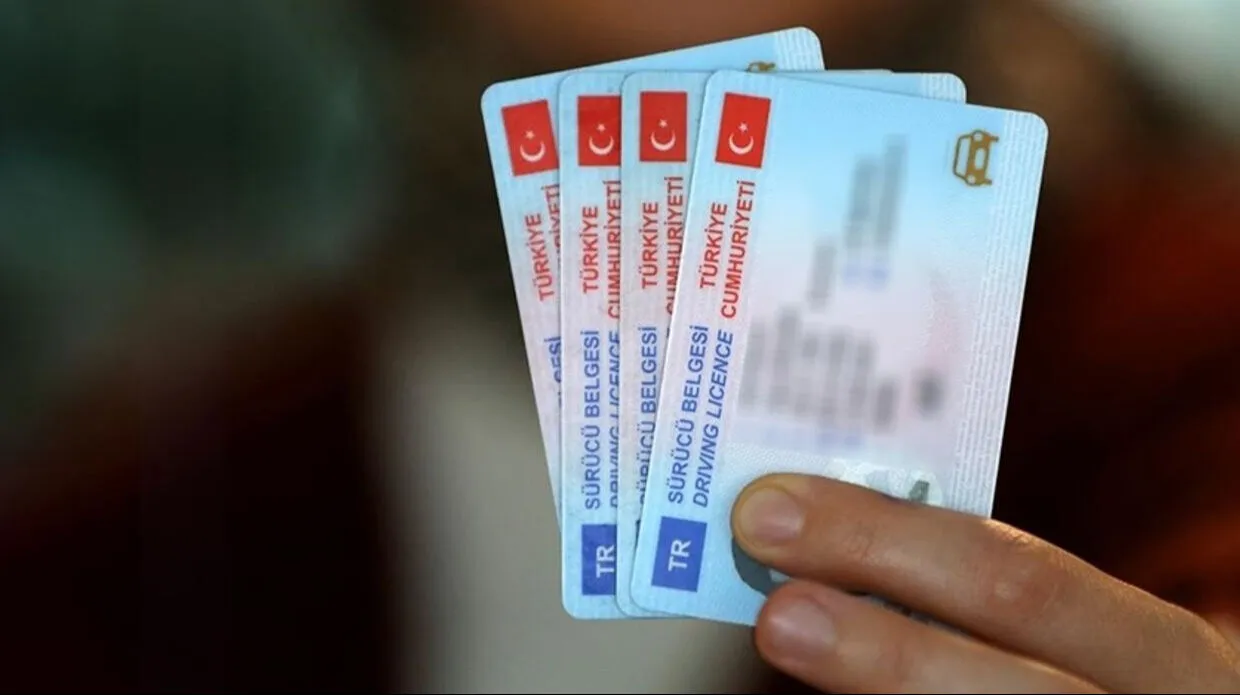 Eski Tip Ehliyetler Için Süre Son Kez Uzatıldı (2)