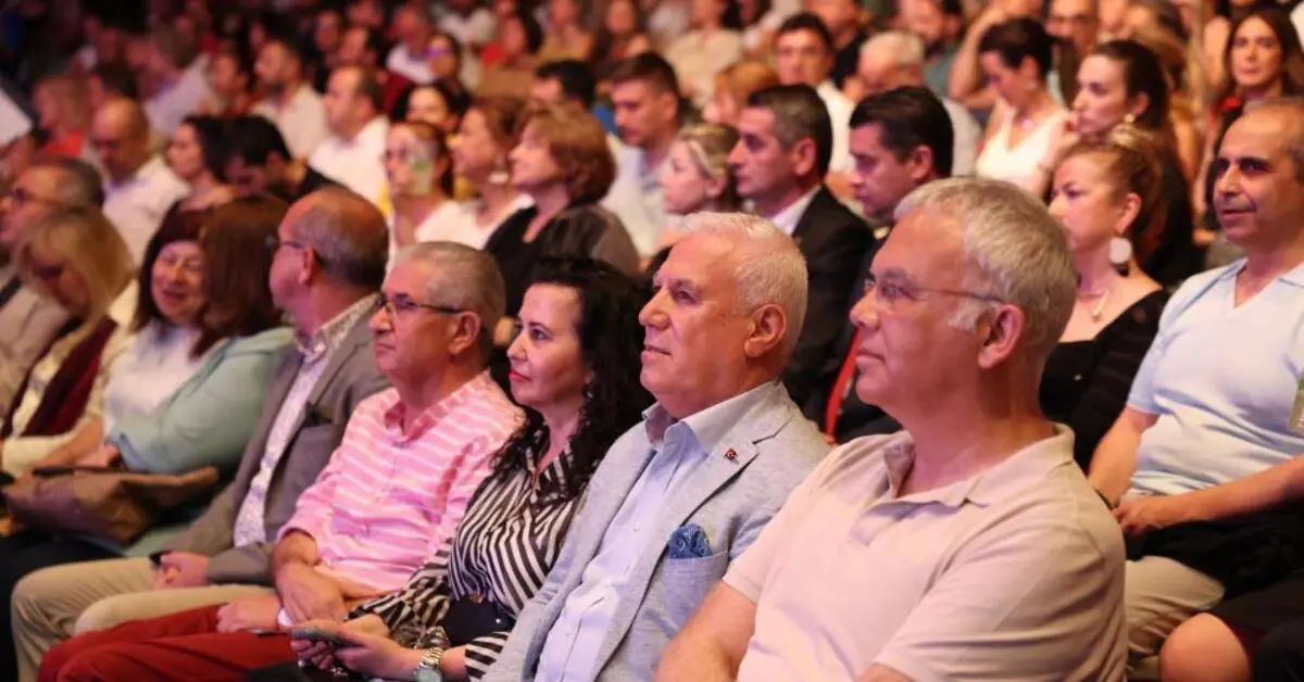 Genç Gazete 63. Uluslararası Bursa Festivali Görkemli Bir Açılışla Başladı 1