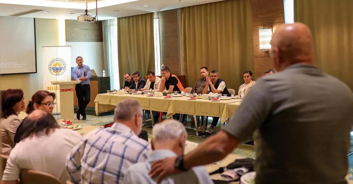 Genç Gazete Başkan Deviren 15 Aylık Hizmet Sürecini Değerlendirdi