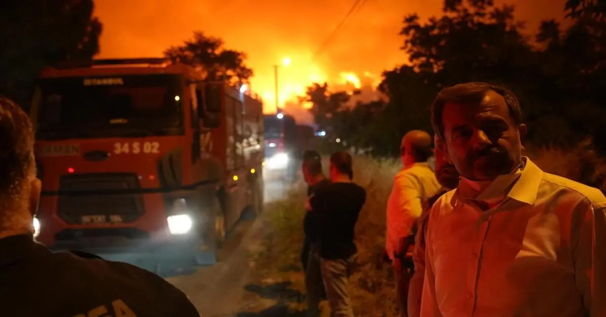 Genç Gazete Başkan Işık Yangını Gözyaşlarıyla İzledi “Hayatımın En Zor Gecesiydi” 2