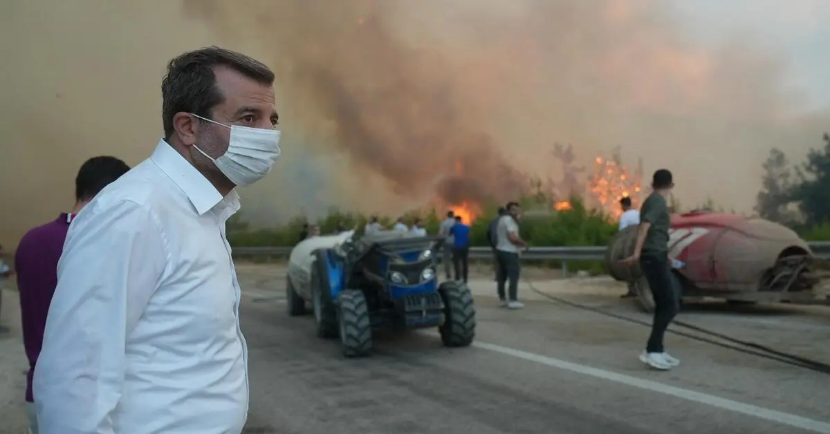 Genç Gazete Başkan Işık Yangını Gözyaşlarıyla İzledi “Hayatımın En Zor Gecesiydi” 3