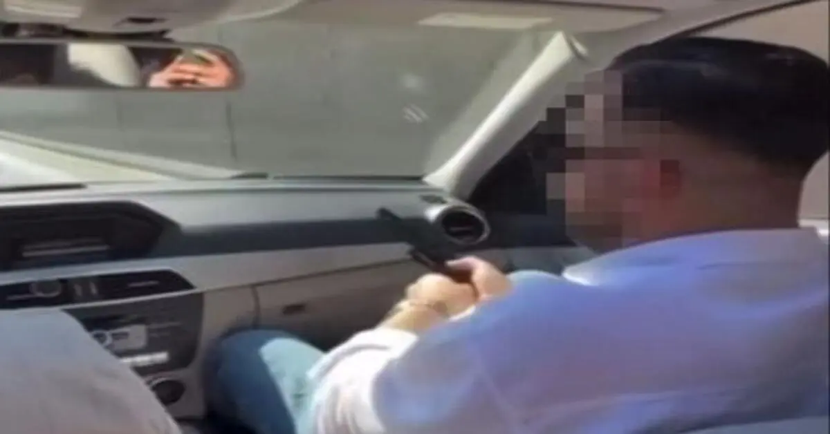 Genç Gazete Bursa'da Seyir Halindeki Araçtan Peş Peşe Böyle Ateş Açtı