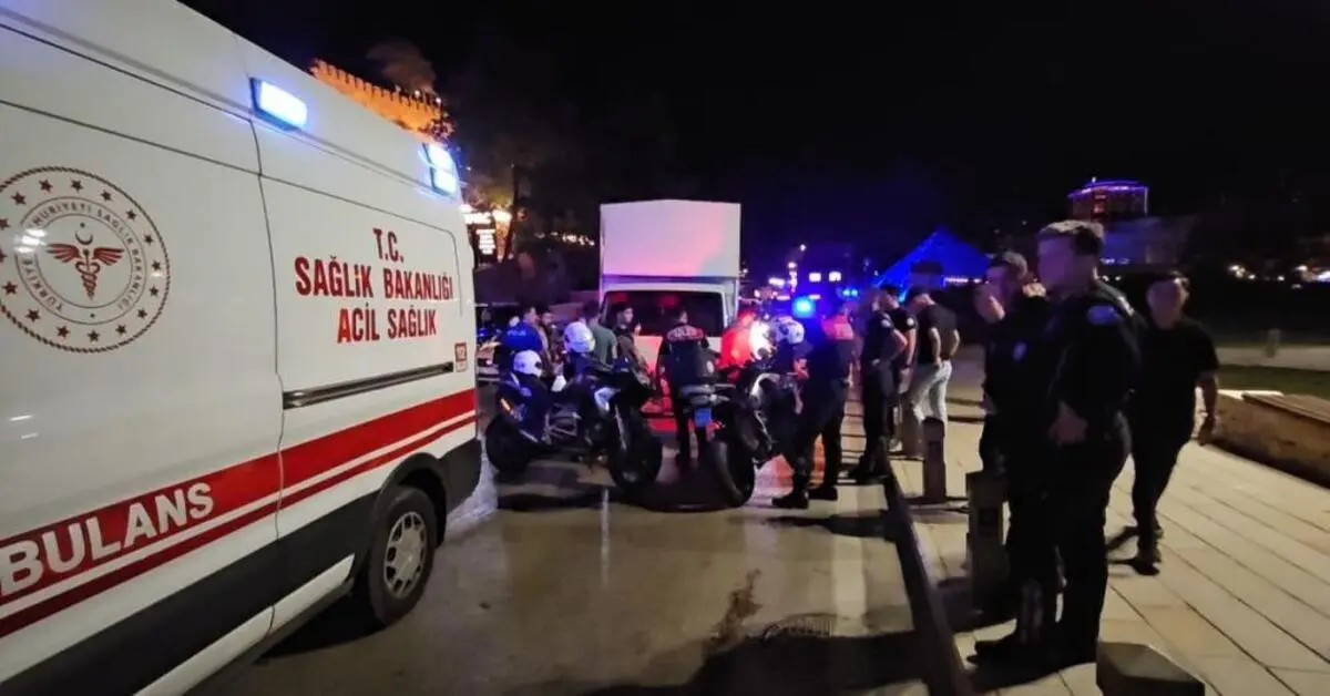 Genç Gazete Bursa’da Yol Verme Kavgası Büyüdü 3 Kişiye Araçla Çarptı 2