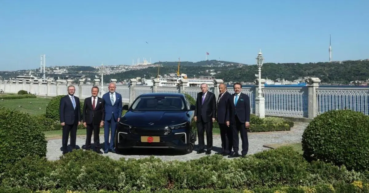 Genç Gazete Erdoğan, Yerli Otomobil Togg’un Yeni Modeli T10F’yi Test Etti 2