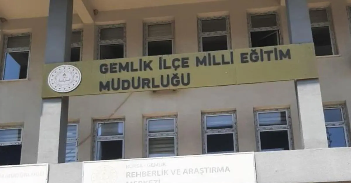 Genç Gazete Gemlik’te Ehliyet Sınavında Kopya Operasyonu Gizli Kamera Ve Kulaklıkla Yakalandılar! 1