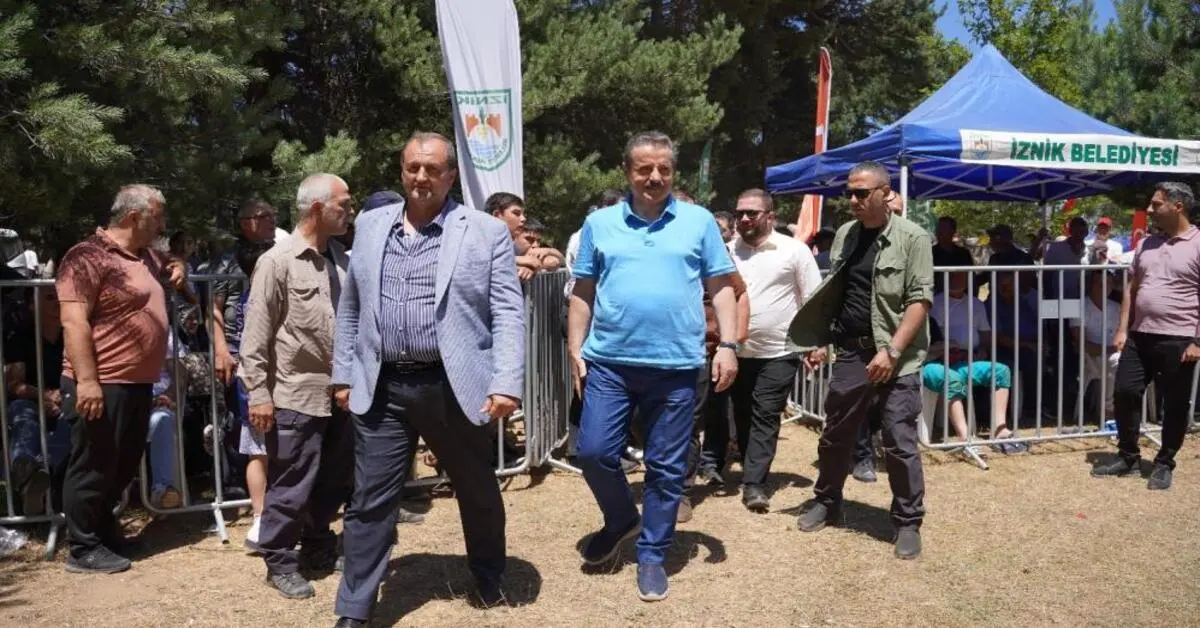 Genç Gazete İznik’te Elmalı Alıç Yaylası Karakucak Güreşleri Nefes Kesti 2