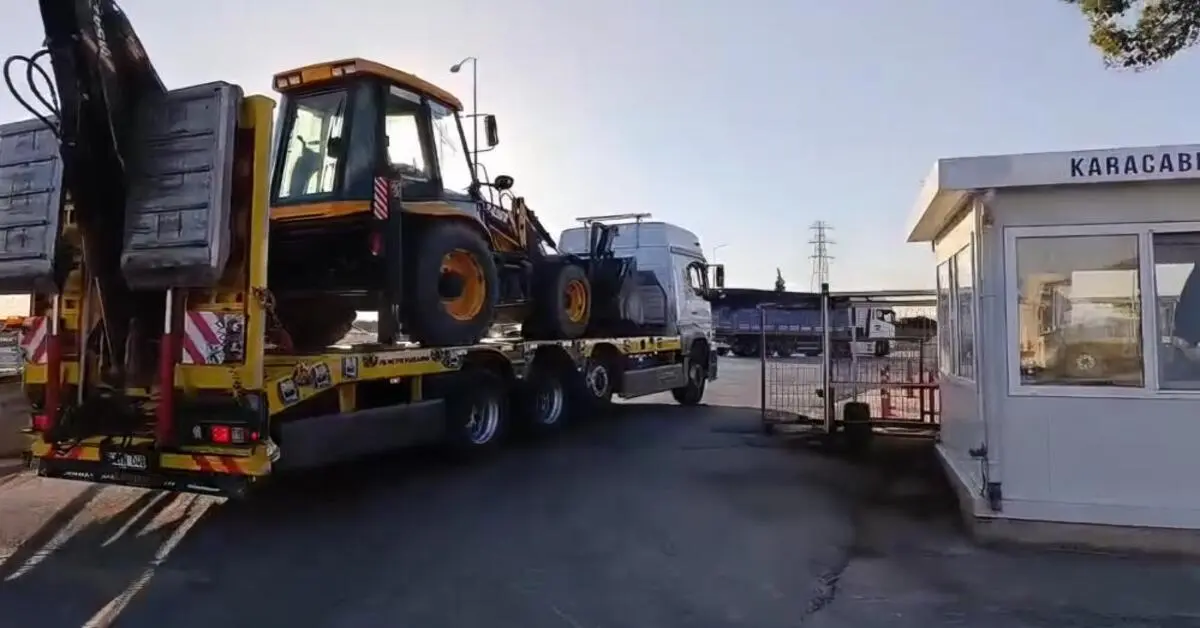 Genç Gazete Karacabey Belediyesi’nden Alacaat’taki Orman Yangınına Ekipman Ve Personel Desteği 2