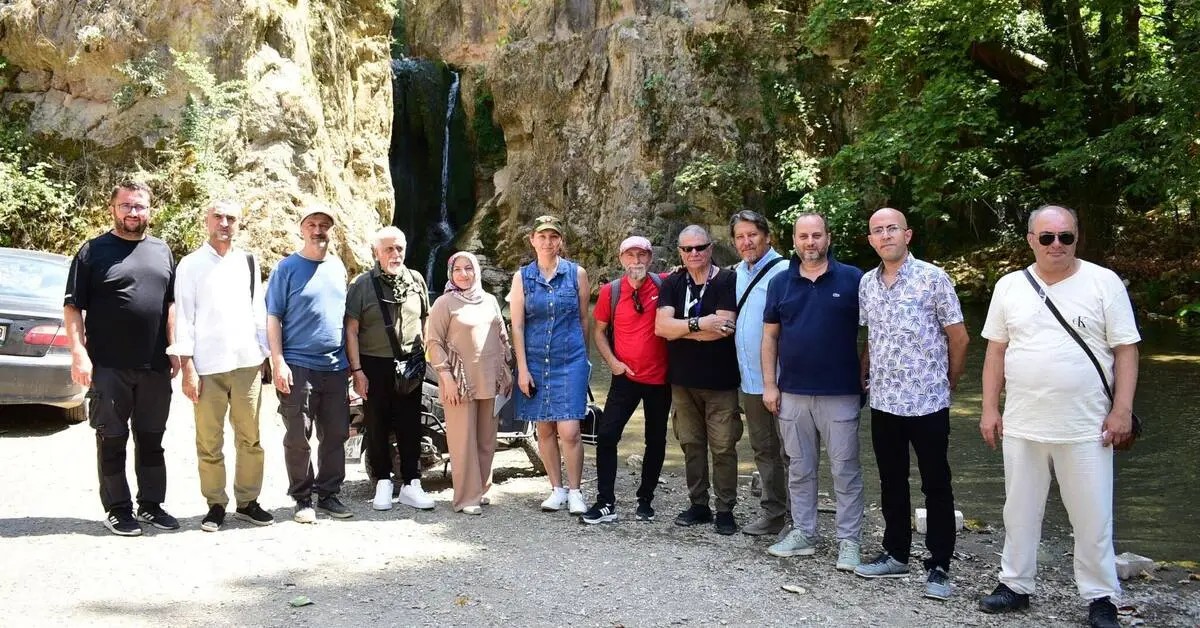 Genç Gazete Yenişehir Turizmle Yükselecek Başkan Ercan Özel’den Rehberlere Tarih Turu 3