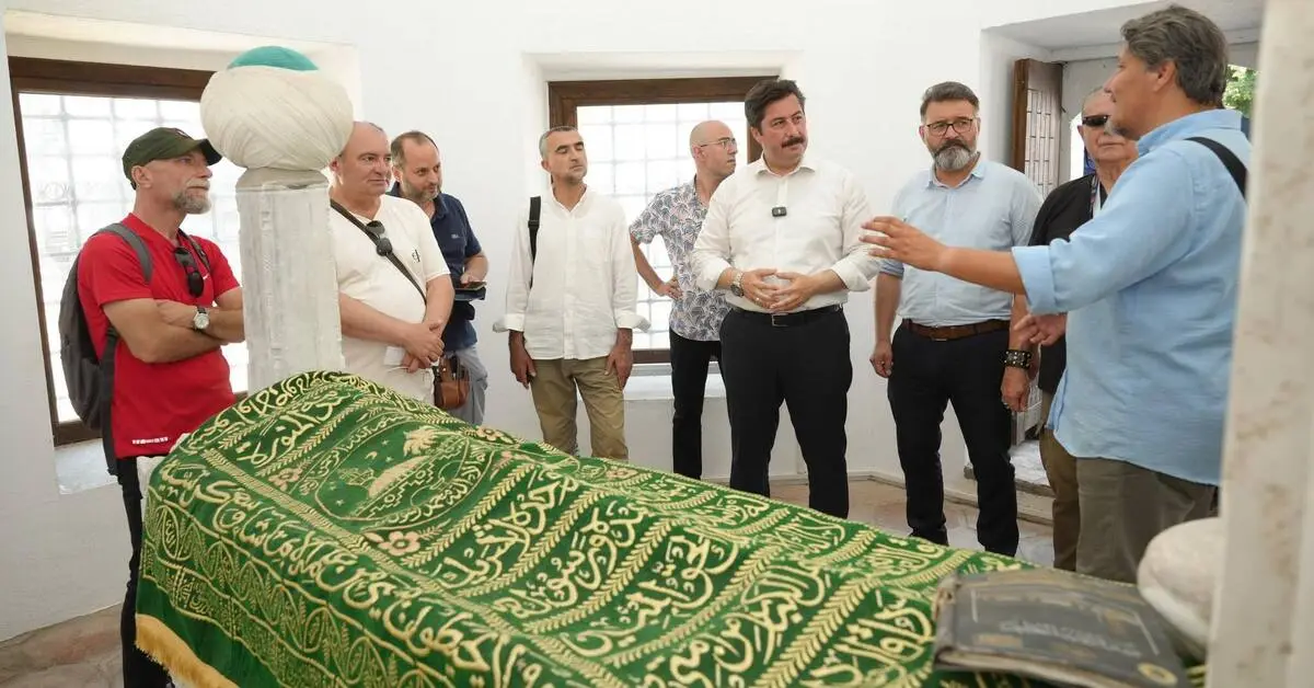 Genç Gazete Yenişehir Turizmle Yükselecek Başkan Ercan Özel’den Rehberlere Tarih Turu