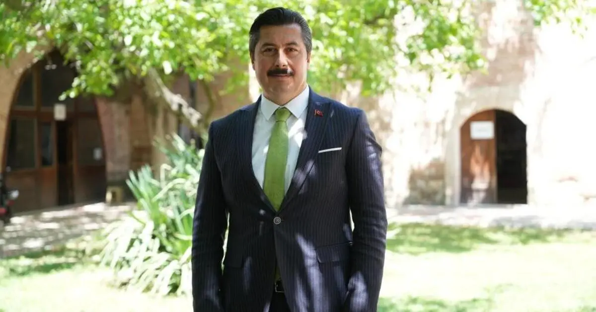 Genç Gazete Yenişehir’in Kalbi Mevsimlik Çiçeklerle Güzelleşiyor 1