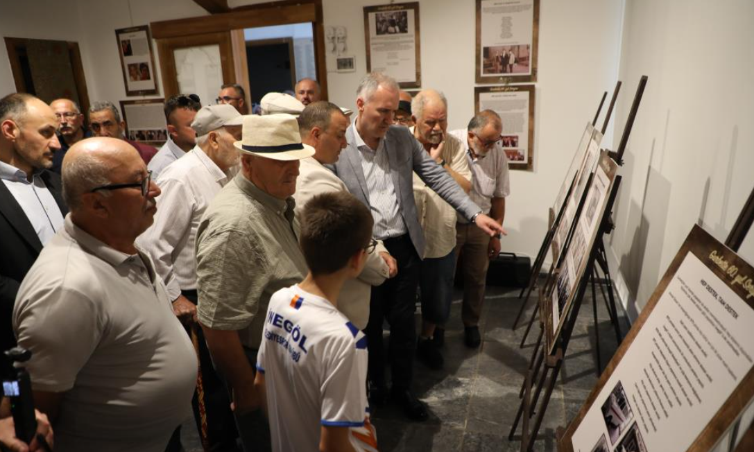 Gurbette 60. Yıl Sergisi İnegöl Kent Müzesinde Açıldı (1)
