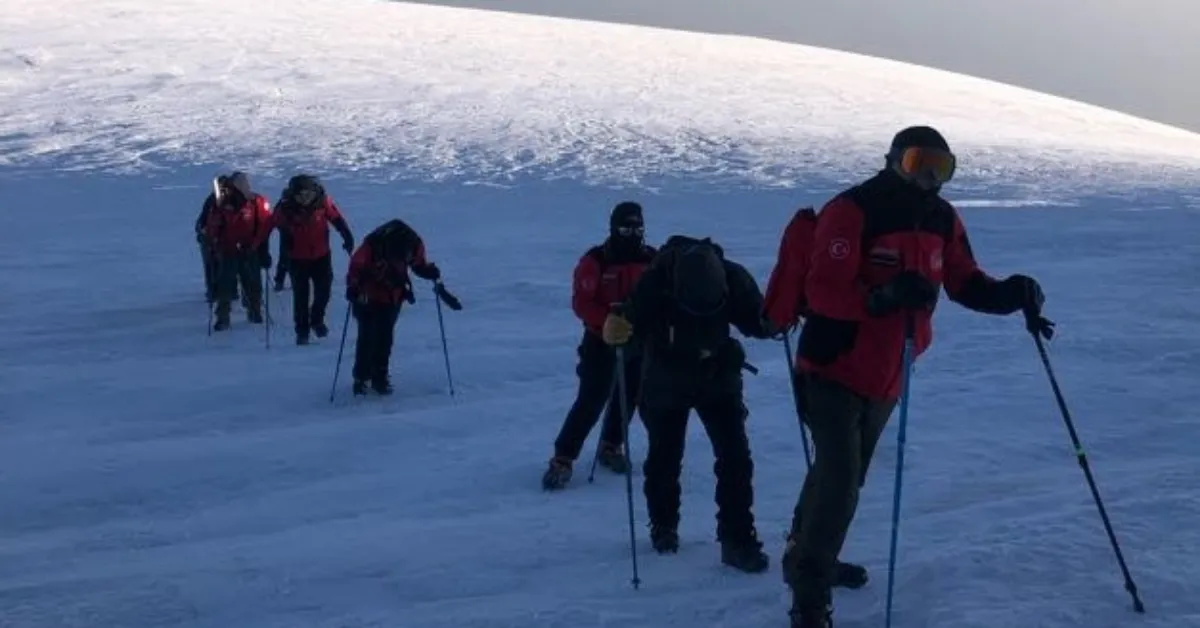 İndak Ekibinden Ağrı Dağı’na 5 Günlük Zirve Tırmanışı (3)