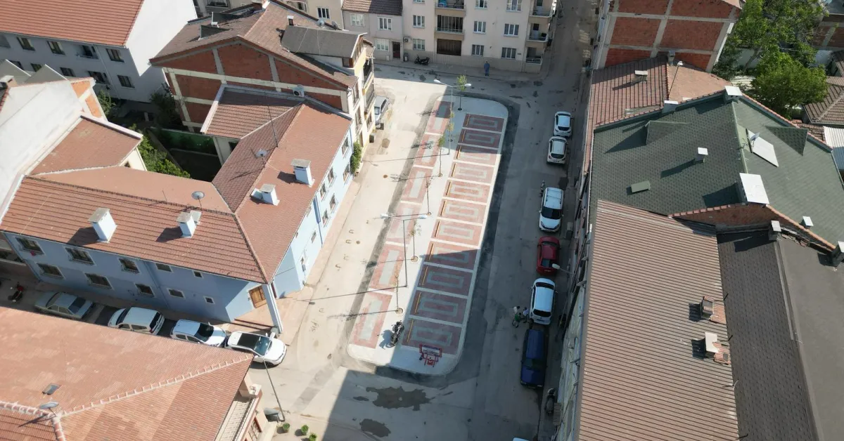 İnegöl Belediyesi'nden Ücretsiz Otopark Ve Oyun Alanlarına Yatırım (5)