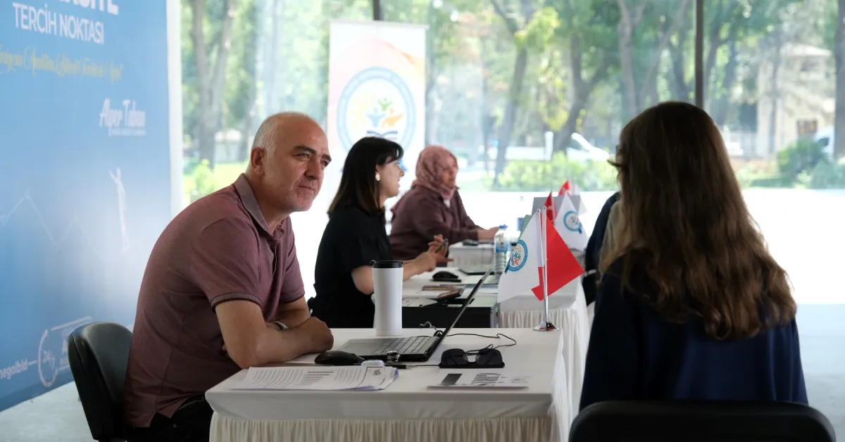İnegöl Belediyesi’nden Üniversite Adaylarına Ücretsiz Tercih Danışmanlığı Desteği (3)