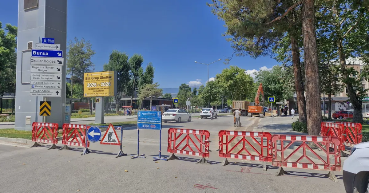 İnegöl’de Adnan Menderes Bulvarı Trafiğe Kapatıldı (2)