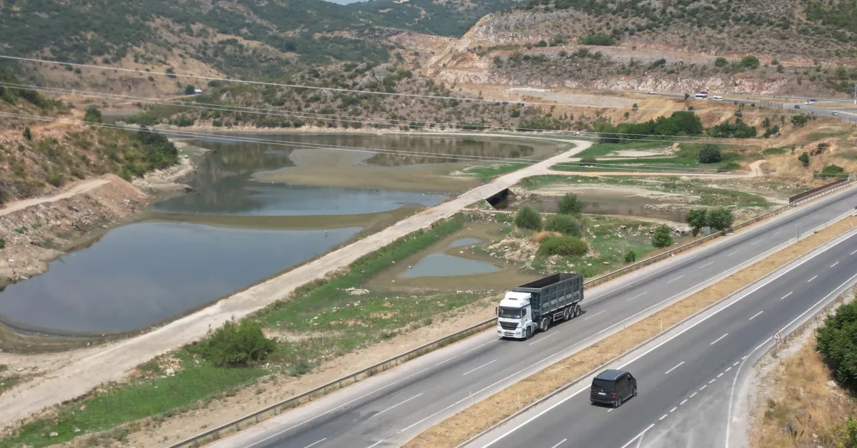 İnegöl’de Boğazköy Barajı Kurudu, Tarım Yapılmaya Başladı! (3)