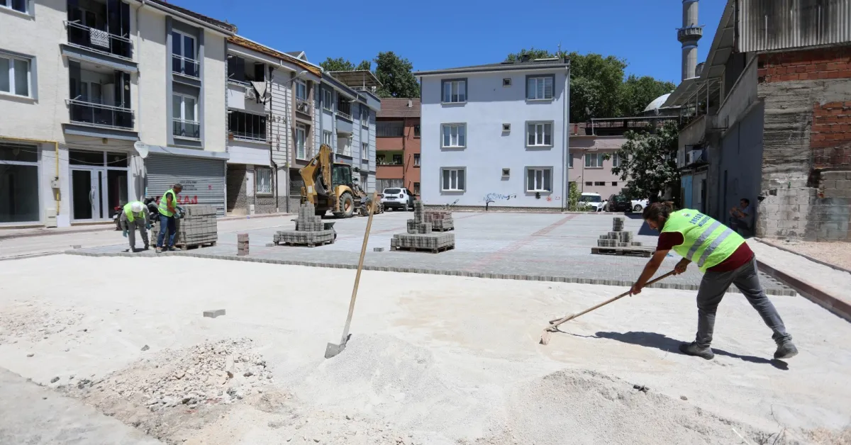 İnegöl’de Kamulaştırılan Alanlar Otopark Oluyor! 22 Araçlık Yeni Alan Hizmete Açıldı (3)
