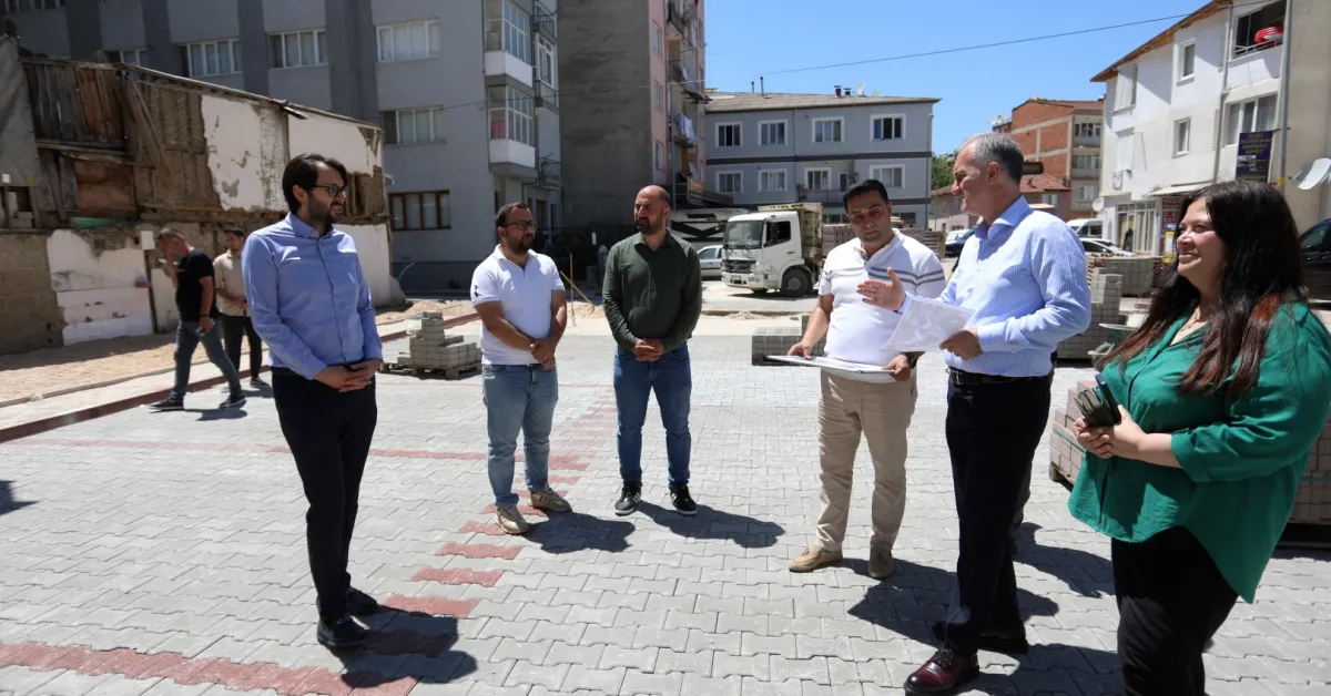 İnegöl’de Kamulaştırılan Alanlar Otopark Oluyor! 22 Araçlık Yeni Alan Hizmete Açıldı (4)