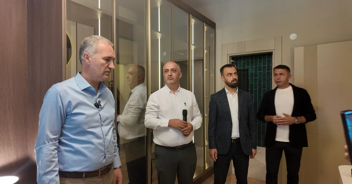 İnegöl'de Kentsel Dönüşümde Örnek Daire Tamamlandı! Başkan Taban Yerinde İnceledi (1)