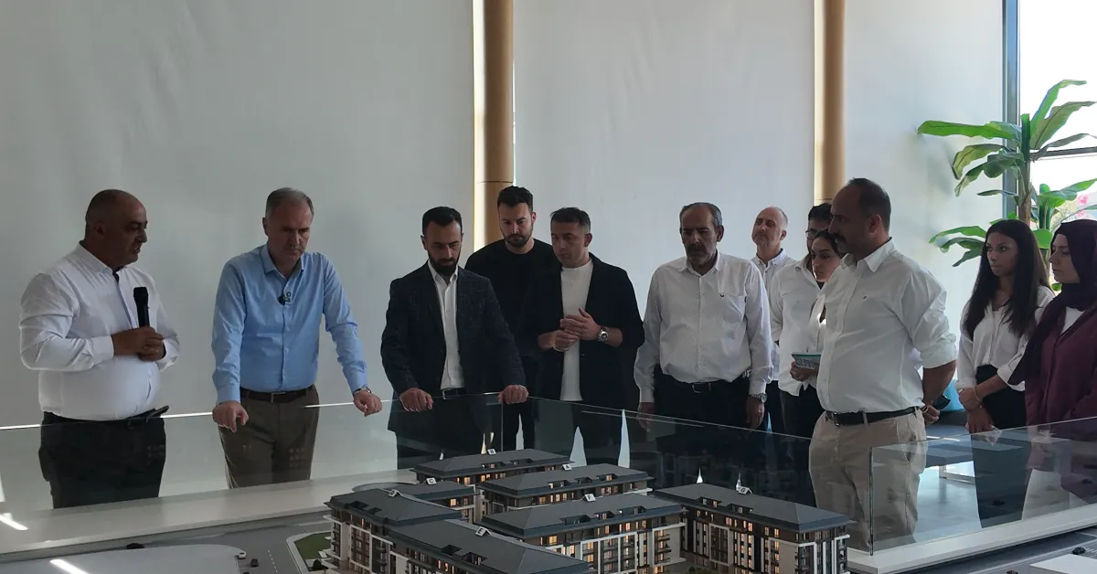 İnegöl'de Kentsel Dönüşümde Örnek Daire Tamamlandı! Başkan Taban Yerinde İnceledi (3)