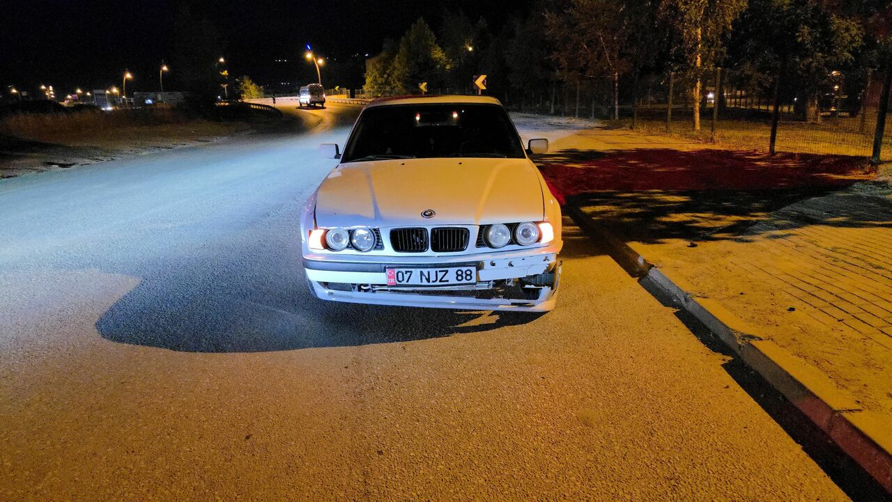 İnegöl’de Motosiklet Ile Otomobil Çarpıştı 1 Ağır Yaralı (2)