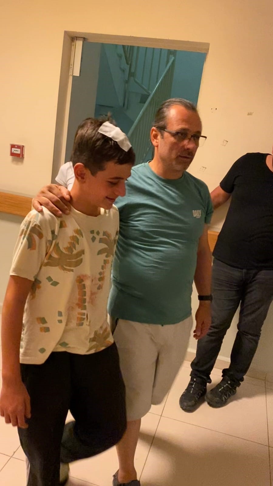 İnegöl’de Sokakta Oynayan Çocuğu Şişe Atarak Yaraladı (3)