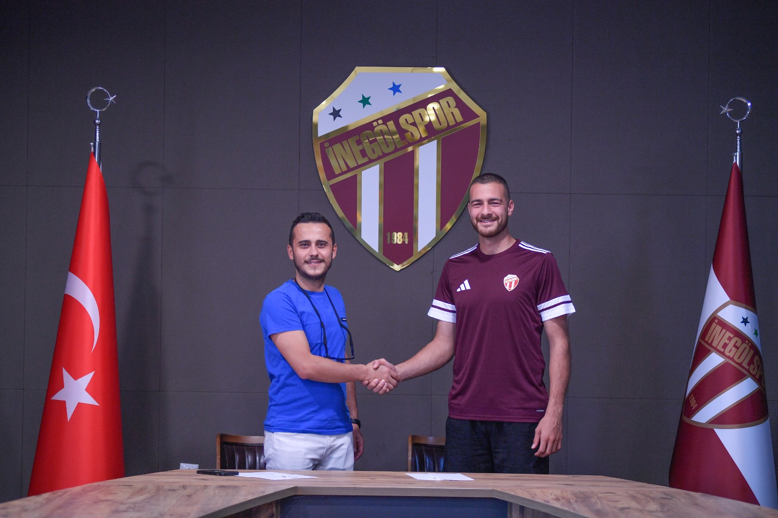 İnegölspor, Kaleci Emre Şeker Ile 2 Yıllık Sözleşme İmzaladı (2)