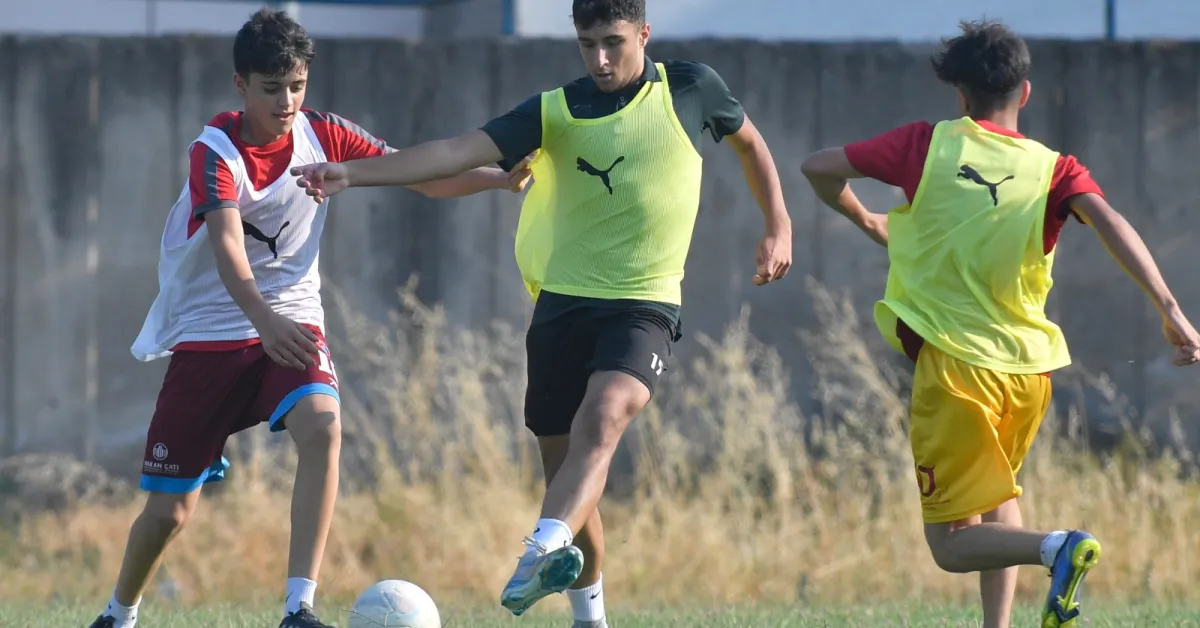 İnegölspor Seçmeleri Tamamlandı! 420 Genç Yetenek Sahada Ter Döktü (9)