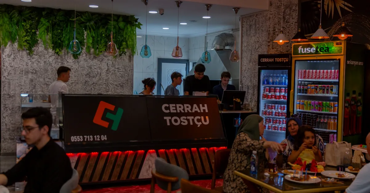 İnegöl’ün Meşhur Cerrah Tostçusu İkinci Şubesini Hizmete Açtı (6)